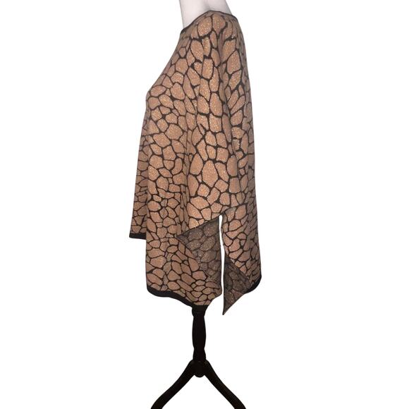 Ann Taylor Women’s XS Poncho Sweater Metallic Gold and Black Geometric Print - Picture 4 of 8